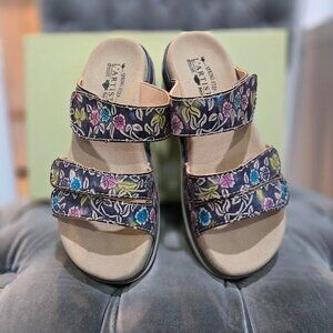 L'Artiste Dearest Slide Wedge Sandal Navy Multi Size 36 (US 5.5/6)